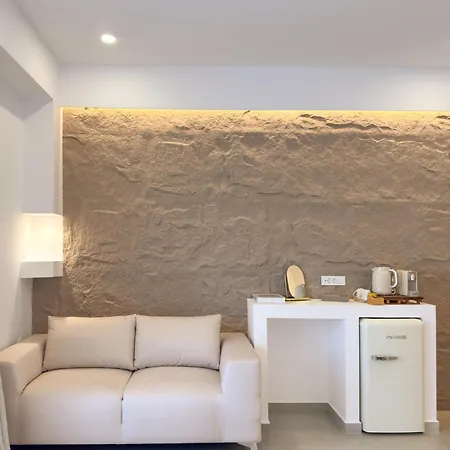Otel Spongia And 4*