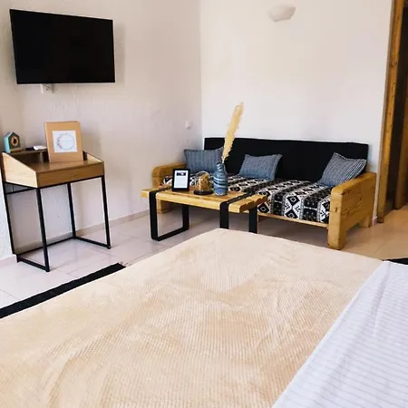 Отель Spongia Apartments And Suites Kalymnos Kalymnos Town