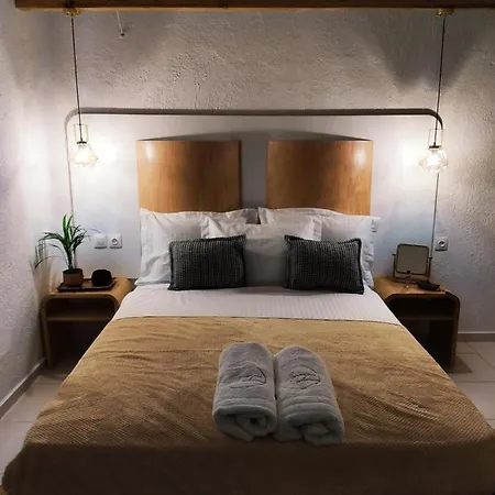 Отель Spongia Apartments And Suites Kalymnos Kalymnos Town