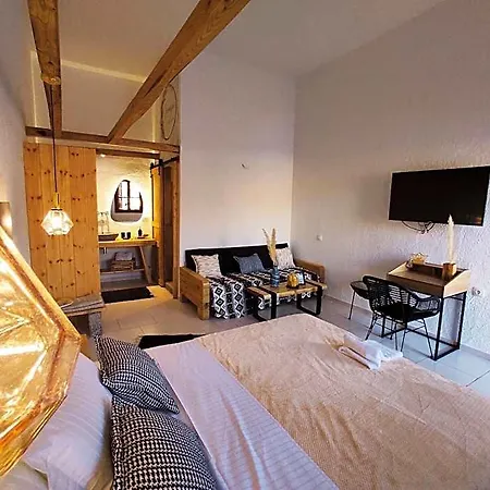 Otel Spongia And