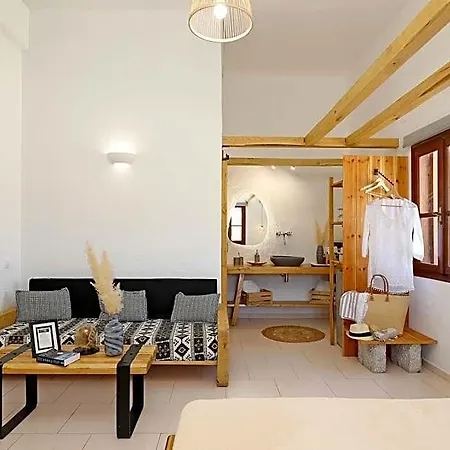 Spongia And Otel Kilimli